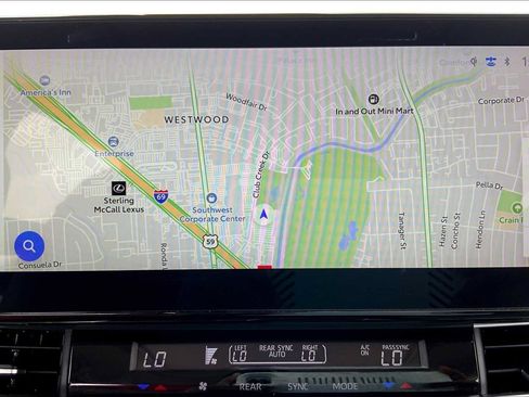 Used 2025 Toyota Sienna XLE FWD image 34