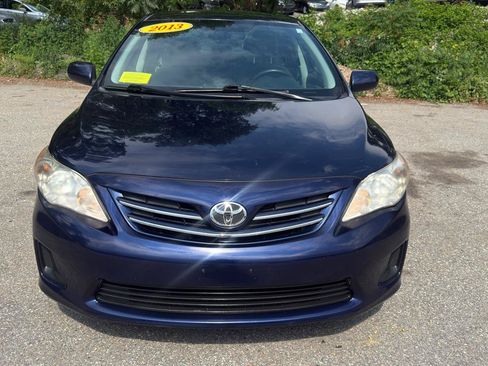 Used 2013 Toyota Corolla LE FWD image 2