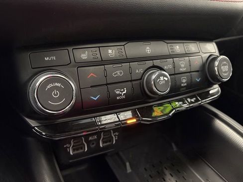 Used 2025 Dodge Durango R/T AWD/4WD image 38