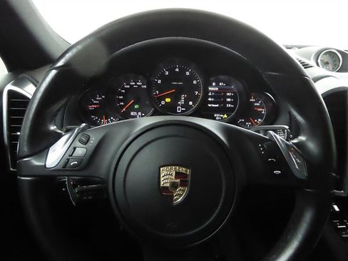 Used 2014 Porsche Cayenne AWD/4WD image 11