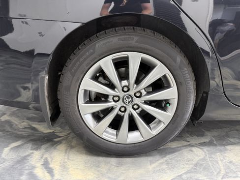 Used 2017 Toyota Camry XLE FWD image 26
