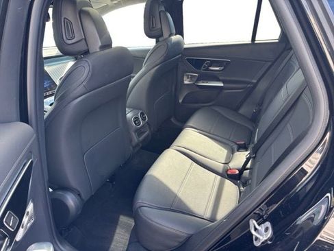 Used 2023 Mercedes-Benz GLC 300 4MATIC image 12