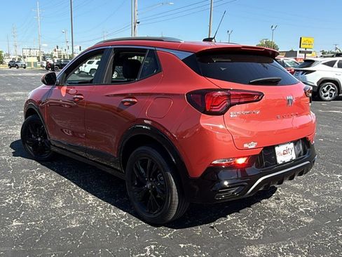 Used 2024 Buick Encore GX Sport Touring image 5