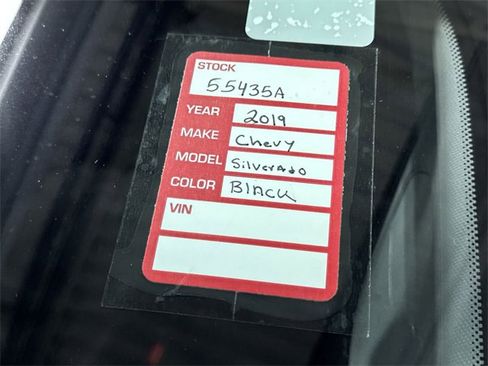 Certified 2019 Chevrolet Silverado 1500 LT w/ All-Star Edition image 29