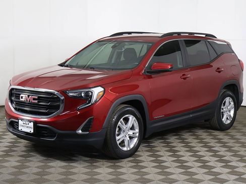 Used 2021 GMC Terrain SLE w/ Driver Convenience Package FWD image 7