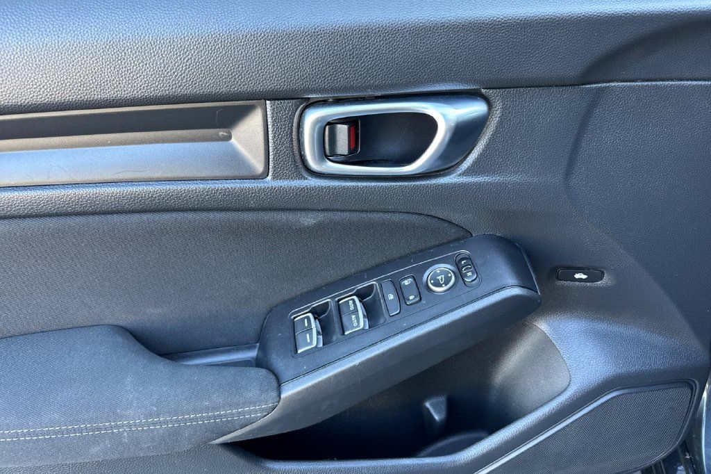 Used 2022 Honda Civic Sport image 10