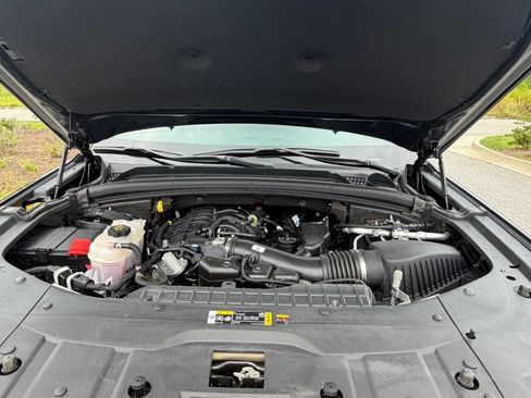 Used 2025 Jeep Grand Cherokee Altitude RWD image 54