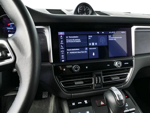 Certified 2022 Porsche Macan GTS AWD/4WD image 12