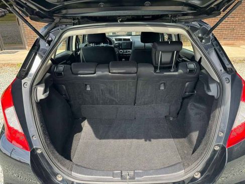 Used 2018 Honda Fit EX image 11