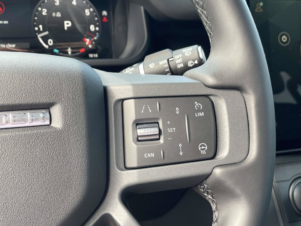 New 2026 Land Rover Defender 110 X-Dynamic SE AWD/4WD image 28