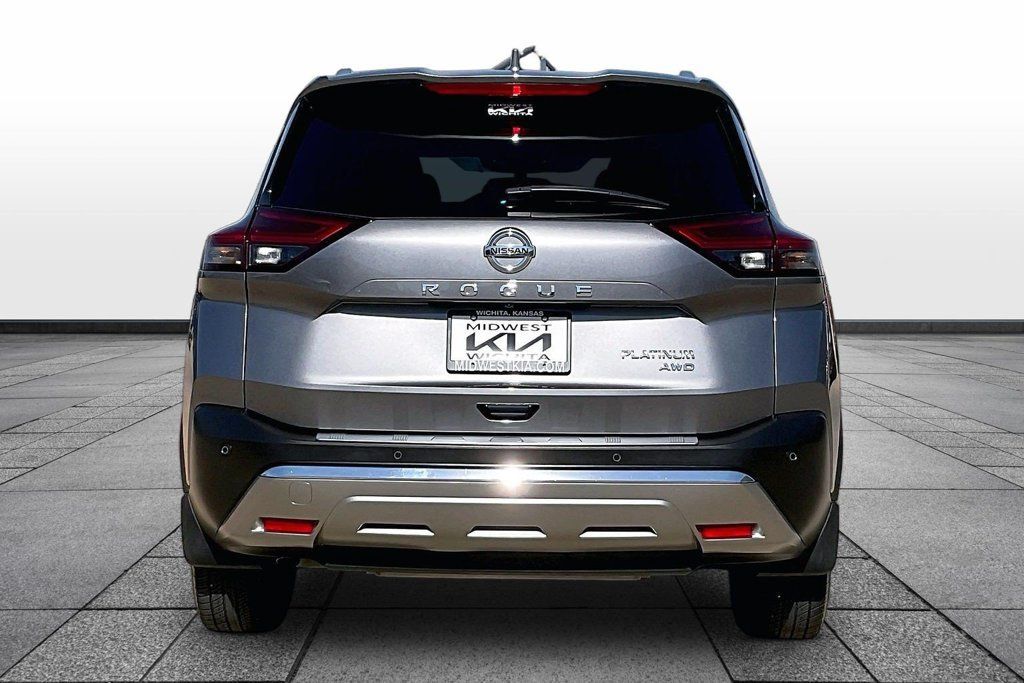 Used 2021 Nissan Rogue Platinum AWD/4WD image 4