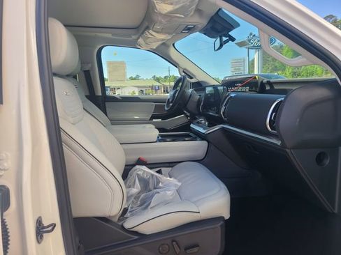 New 2026 Ford Expedition Platinum AWD/4WD image 5