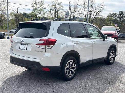 Used 2024 Subaru Forester Premium AWD/4WD image 6