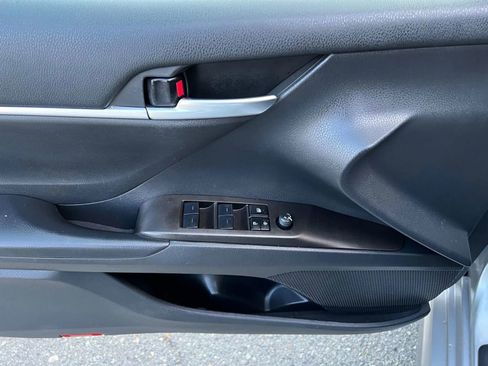 Used 2023 Toyota Camry SE image 13