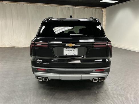 New 2026 Chevrolet Traverse LT w/ LPO, Floor Liner Package FWD image 4