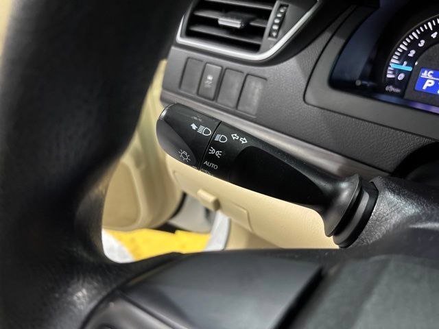 Used 2015 Toyota Camry LE FWD image 28