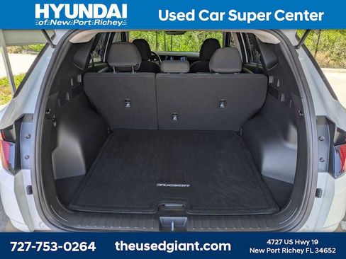 Certified 2025 Hyundai Tucson SE FWD image 10
