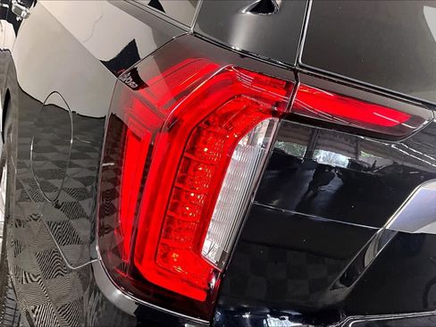 Certified 2022 GMC Yukon Denali AWD/4WD image 28