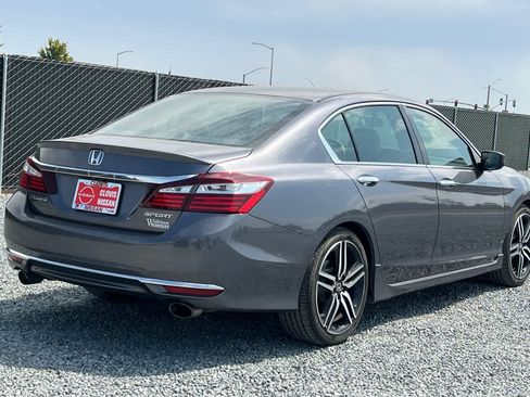 Used 2017 Honda Accord Sport image 3