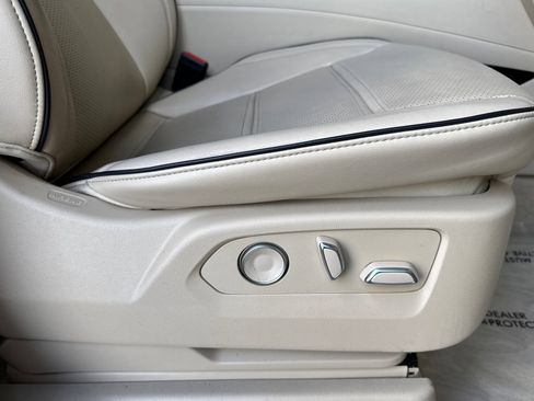 Certified 2024 Cadillac Escalade Premium Luxury image 21