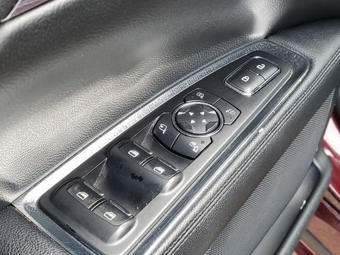 Used 2019 Lincoln Continental Premiere image 9