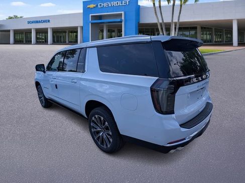 New 2026 Chevrolet Suburban High Country AWD/4WD image 5