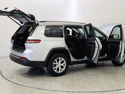 Used 2022 Jeep Grand Cherokee L Limited AWD/4WD image 12