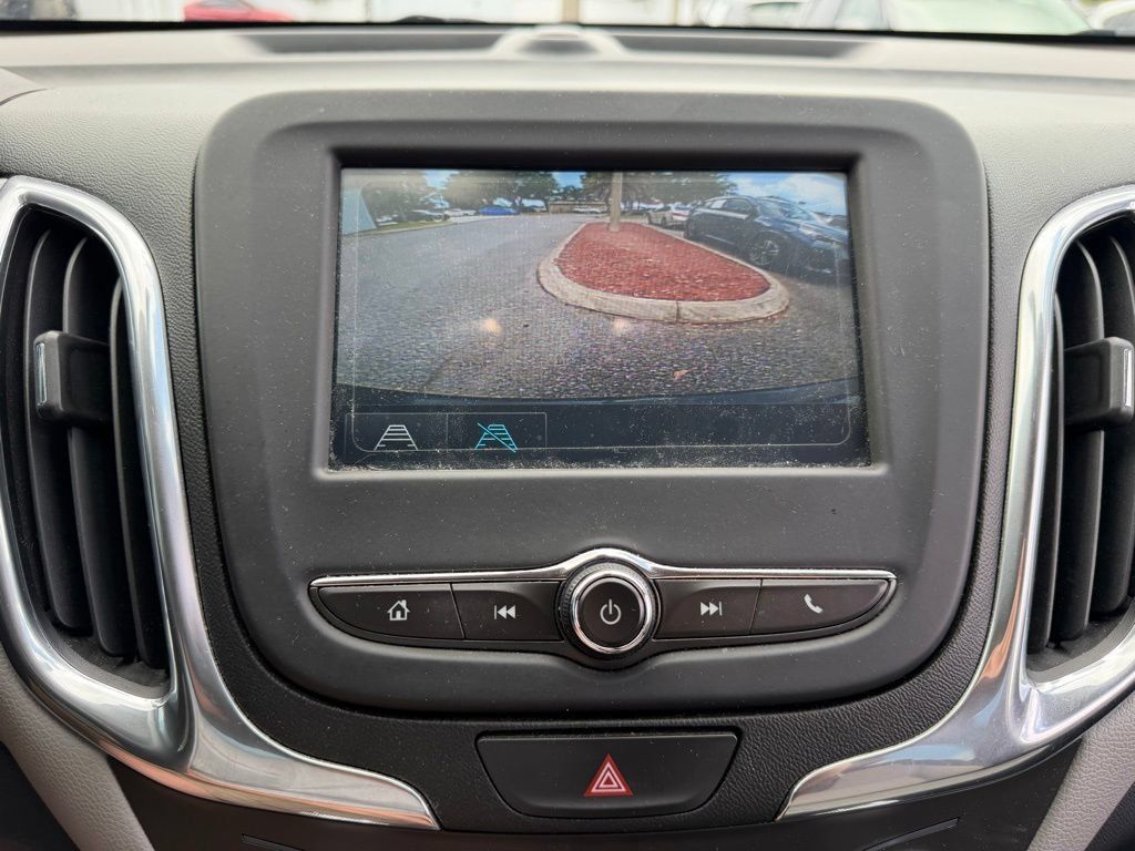 Used 2018 Chevrolet Equinox LS FWD image 30