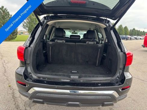 Used 2019 Nissan Pathfinder SL image 28