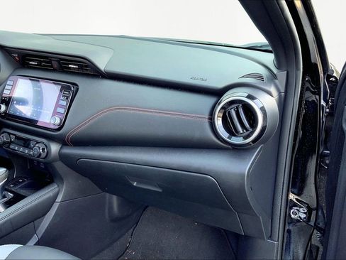 Used 2021 Nissan Kicks SR w/ SR Premium Package image 18