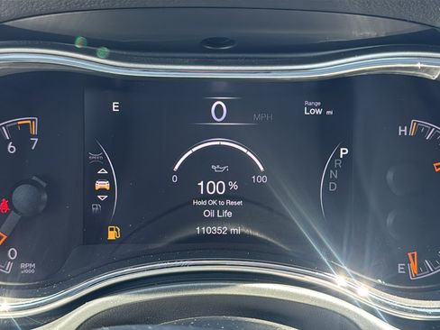 Used 2020 Jeep Grand Cherokee Limited w/ Luxury Group II image 22