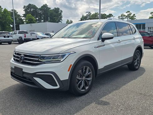 Used 2022 Volkswagen Tiguan SE AWD/4WD image 7