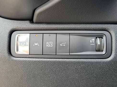 Used 2024 Chevrolet Equinox EV RS FWD image 23