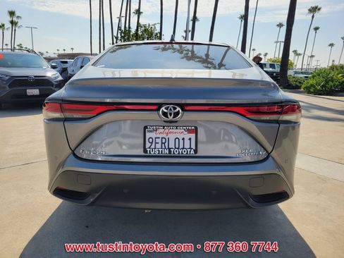 Used 2023 Toyota Mirai w/ Advanced Technology Package RWD image 5