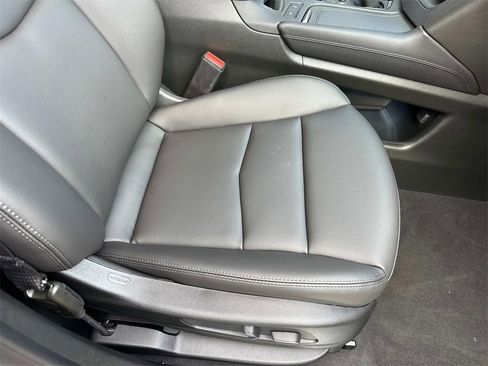 New 2025 Cadillac XT5 Luxury image 10