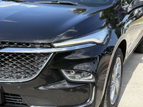 Used 2023 Buick Enclave Avenir w/ Avenir Technology Package FWD image 11