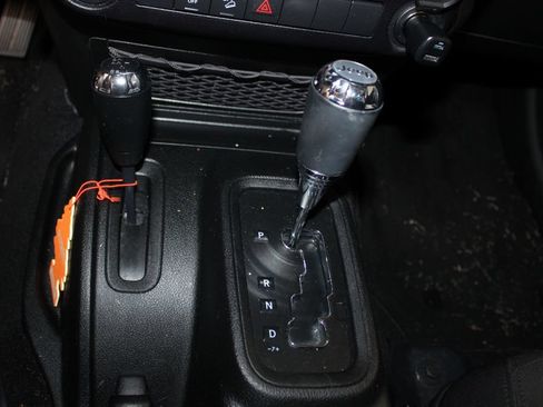 Used 2016 Jeep Wrangler Unlimited Sport w/ Quick Order Package 24S AWD/4WD image 28