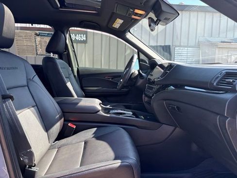 Used 2024 Honda Passport Black Edition image 13
