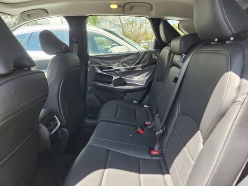 Used 2025 INFINITI QX50 Luxe AWD/4WD image 9