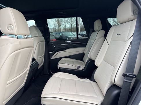 Used 2023 Cadillac Escalade Sport image 13