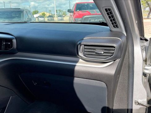 Used 2022 Ford Explorer XLT w/ Equipment Group 202A RWD image 23