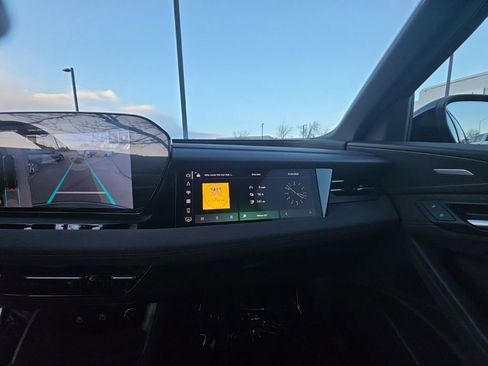 Used 2025 Audi SQ6 e-tron Prestige w/ 21" Black Optic Wheel Package image 15