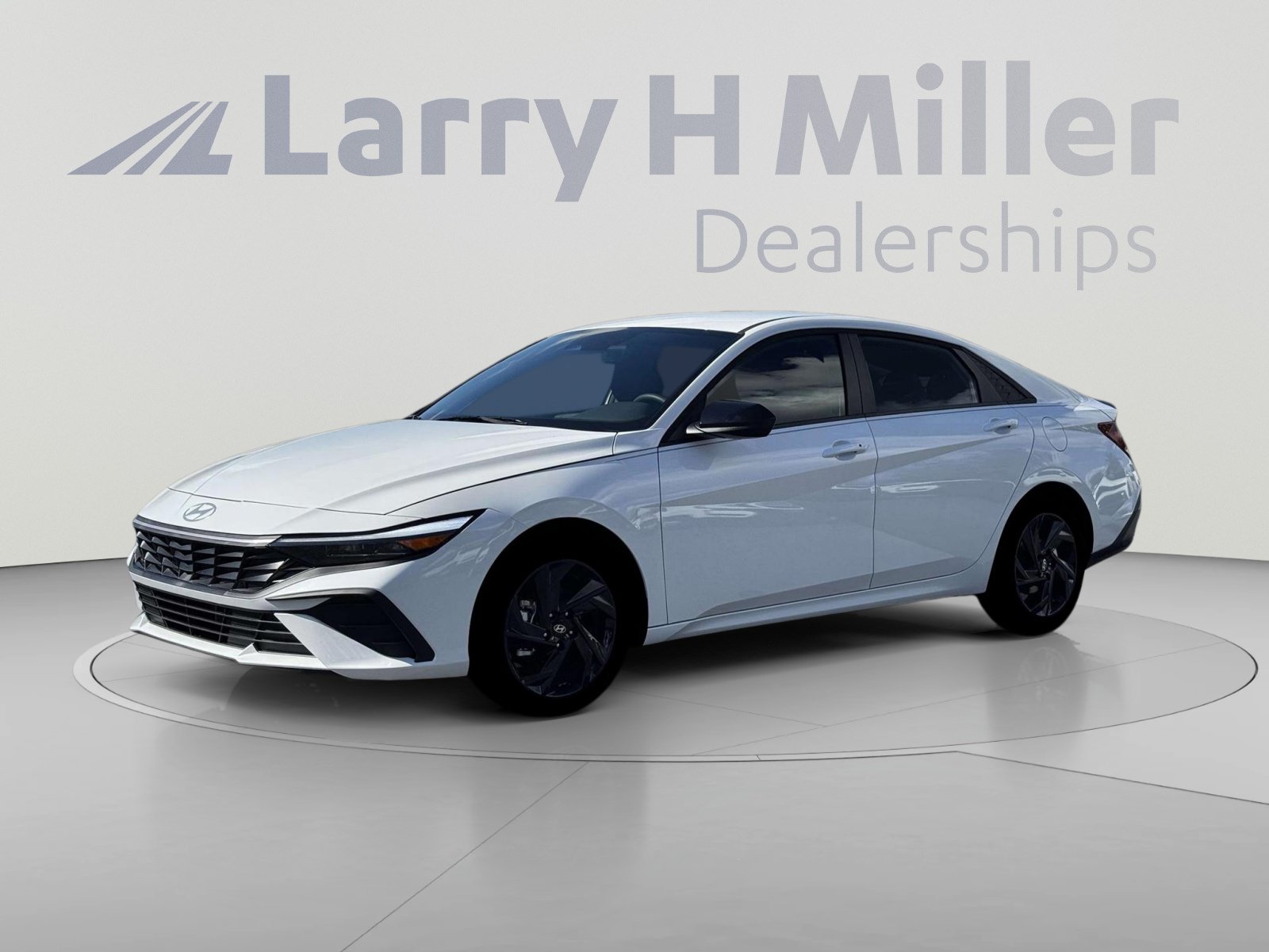 New 2026 Hyundai Elantra SEL FWD image 2