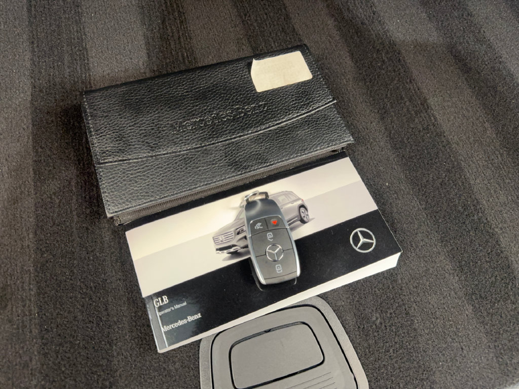 Used 2025 Mercedes-Benz GLB 250 w/ Exclusive Package image 80
