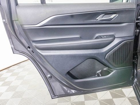 New 2025 Jeep Grand Cherokee L Laredo w/ Luxury Tech Group I image 27