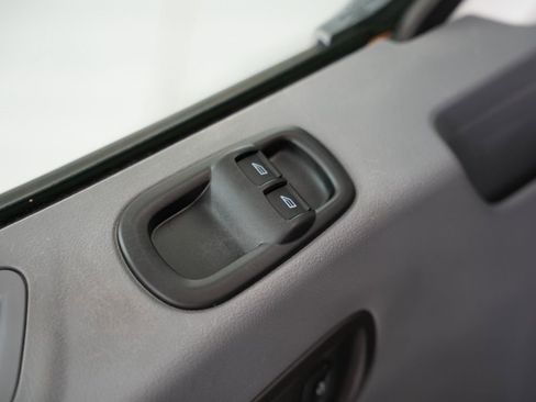 Used 2019 Ford Transit 250 130 Low Roof image 31