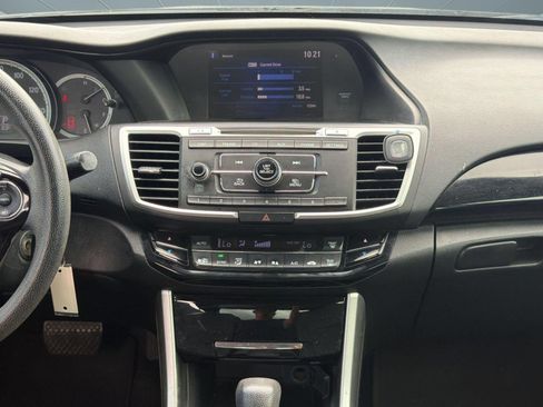 Used 2016 Honda Accord LX image 19