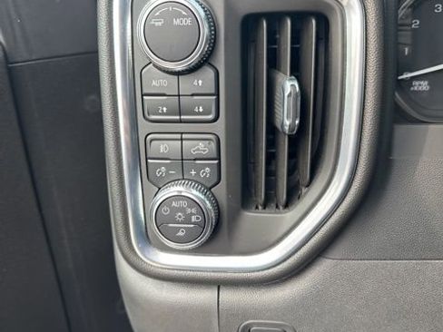 Used 2022 GMC Sierra 1500 AT4 w/ AT4 Premium Package AWD/4WD image 34