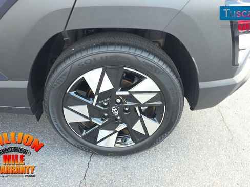 Used 2024 Hyundai Kona SEL FWD image 11