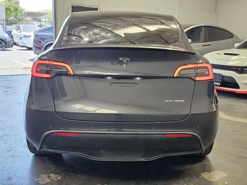 Used 2020 Tesla Model Y Long Range AWD/4WD image 3